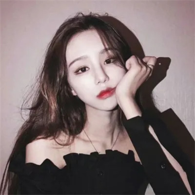 有颜有钱女生头像