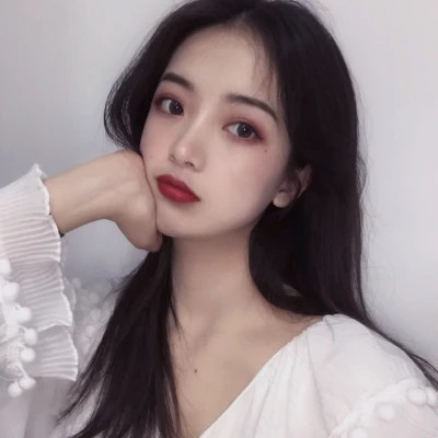 有颜有钱女生头像