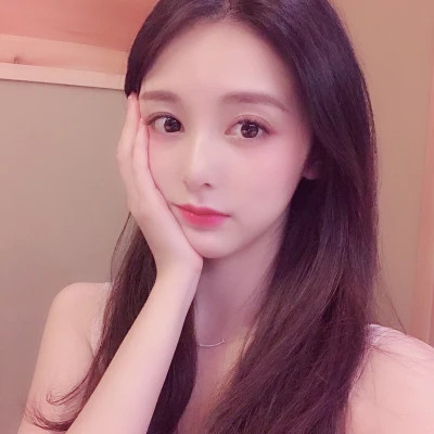 有颜有钱女生头像