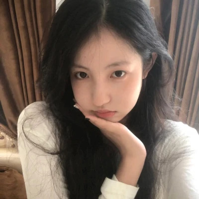 白富美头像真人版自拍