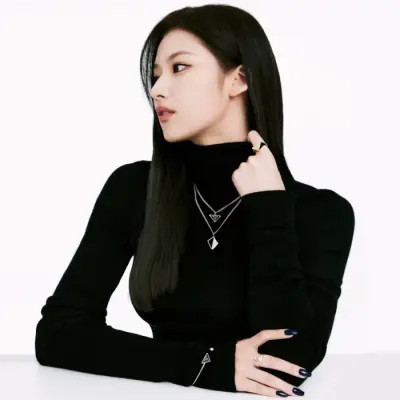 2025超稀有女生头像
