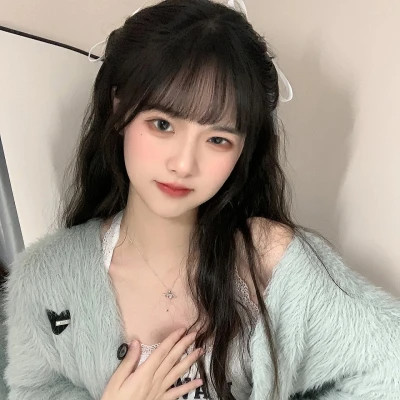 简单耐看让人心动的青春女生头像