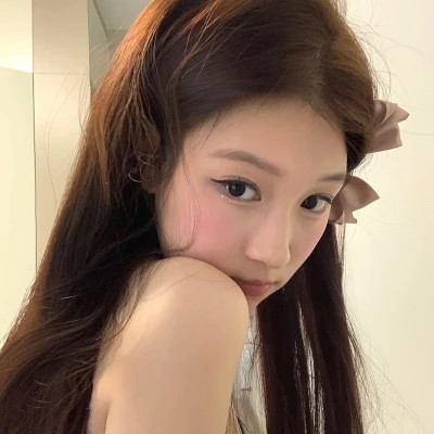 女生充满青春气息的头像图片