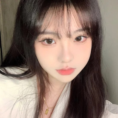 女生充满青春气息的头像图片