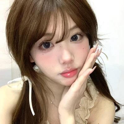 女生充满青春气息的头像图片