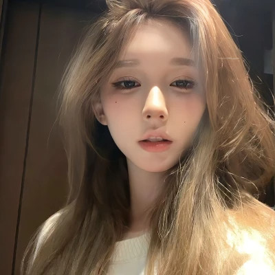 女生充满青春气息的头像图片