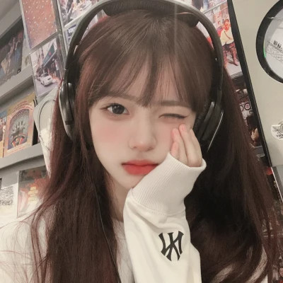 青春美女头像高清