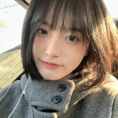 女生青春感十足的头像图片