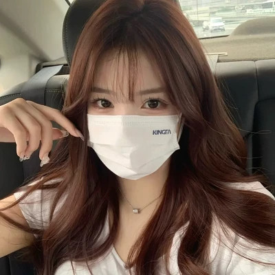 女生青春感十足的头像图片