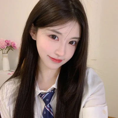 女生青春感十足的头像图片