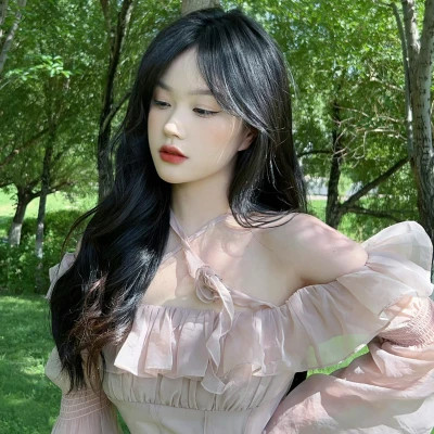 女生青春感十足的头像图片
