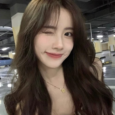 女生青春感十足的头像图片