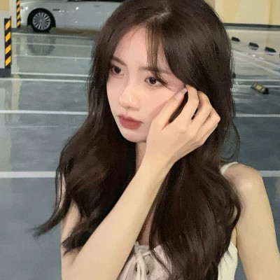 女生青春感十足的头像图片