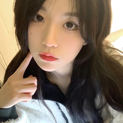 女生青春感十足的头像图片