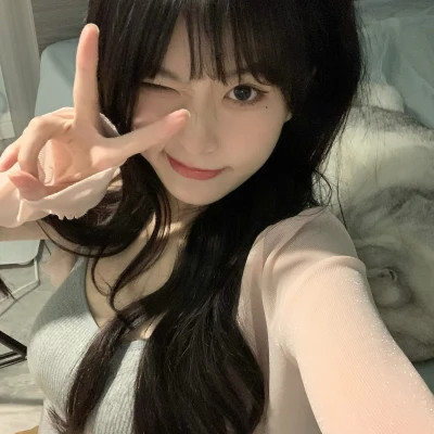 女生青春感十足的头像图片