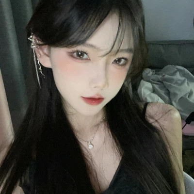 女生青春感十足的头像图片