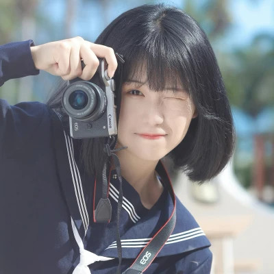 女生青春感十足的头像图片