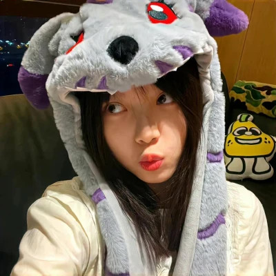 爆火的可爱高清2025女生头像