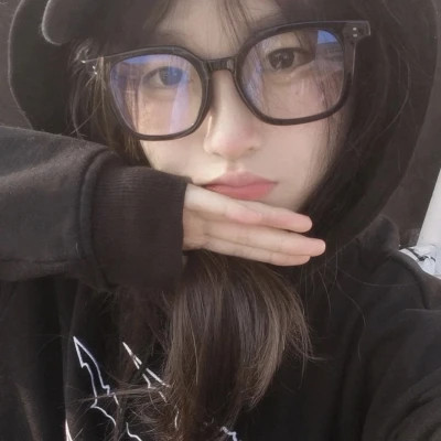爆火的可爱高清2025女生头像