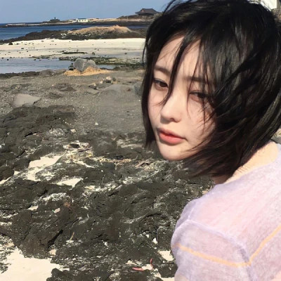 爆火的可爱高清2025女生头像