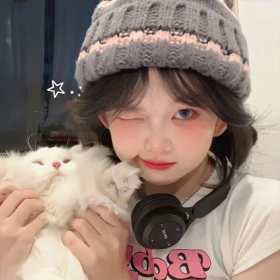 爆火的可爱高清2025女生头像
