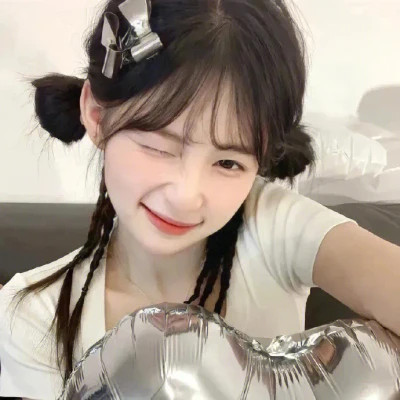 爆火的可爱高清2025女生头像