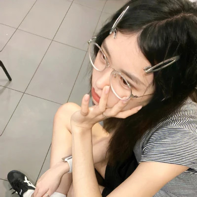 2025可爱女生头像真人图片