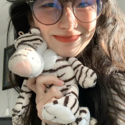 2025可爱女生头像真人图片