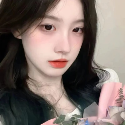 2025年可爱女生微信头像真人