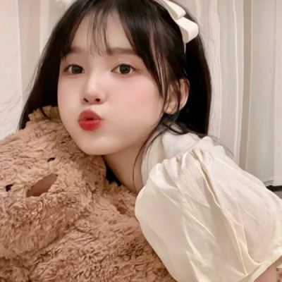 2025年可爱女生微信头像真人