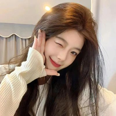 2025年可爱女生微信头像真人