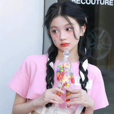 2025年可爱女生微信头像真人