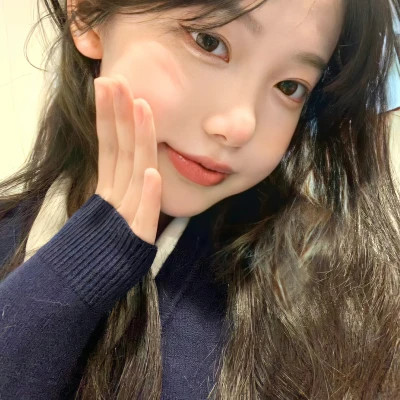2025年可爱女生微信头像真人