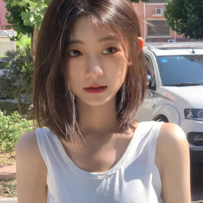 2025年可爱女生微信头像真人
