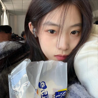 2025真人高清可爱女生头像