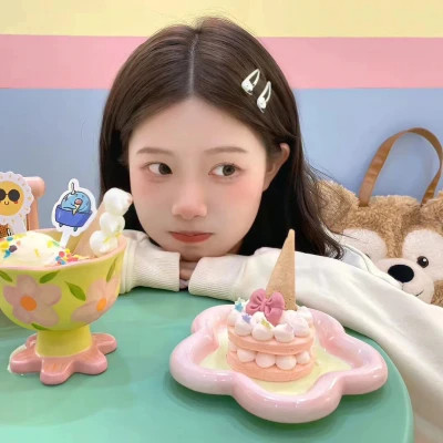 2025年最新版头像可爱女生图片