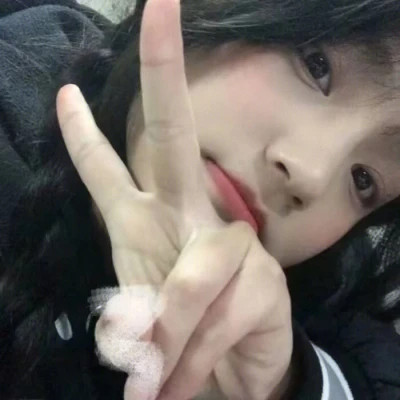 2025年最新版头像可爱女生图片