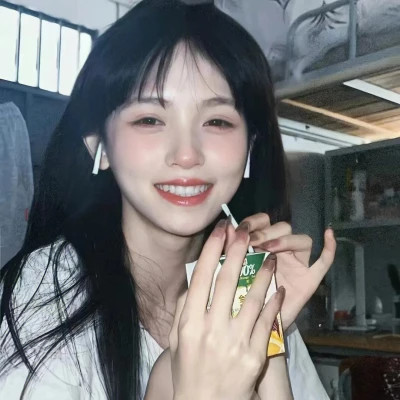 2025年最新版头像可爱女生图片