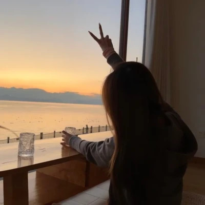 2025超好看女生头像图片