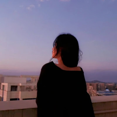 女生2025年的好看头像