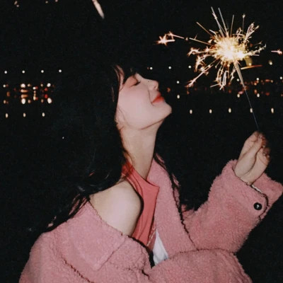 女生2025年的好看头像