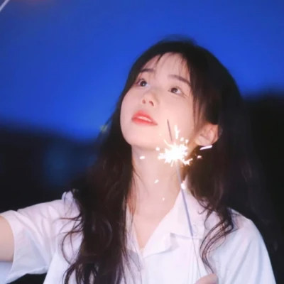 女生2025年的好看头像