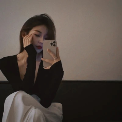 女生2025年的好看头像