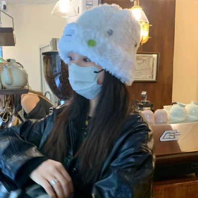 2025年最新款头像女生高清图片