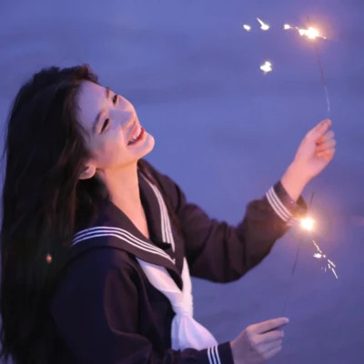 2025年超火最新款女生头像