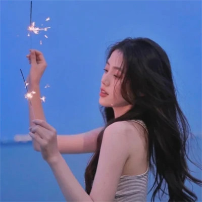 2025年超火最新款女生头像
