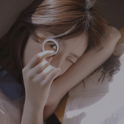 2025年超火最新款女生头像