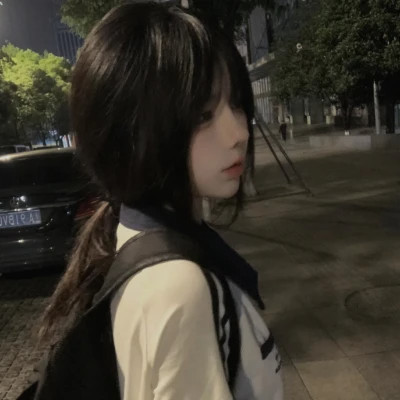 2025年超火最新款女生头像