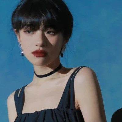 2025年超火最新款女生头像