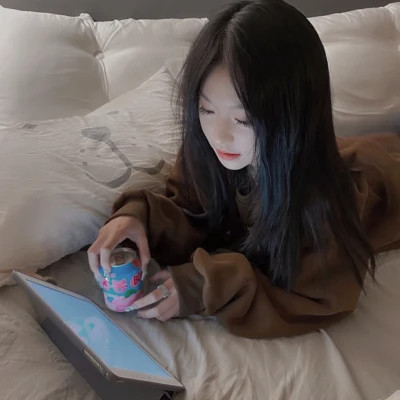 2025年最火女款头像高清